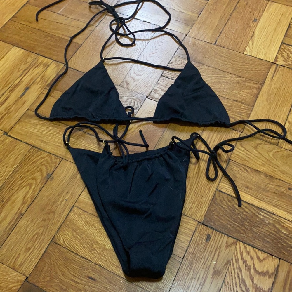 The “it” bikini! Sommer string bikini. Black